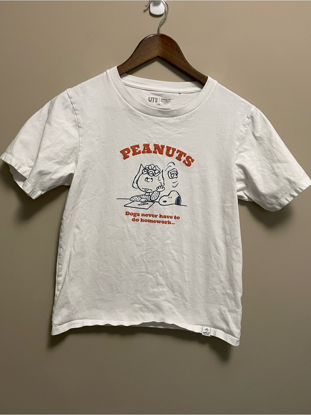 Peanuts Uniqlo Dogs Never Do Homework White T-Shirt Youth Small